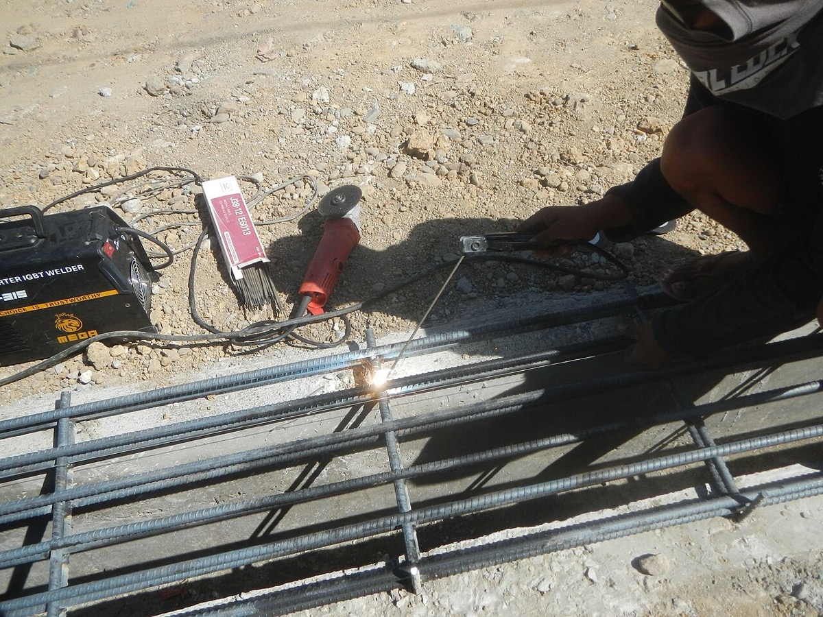 Inverter welding machine 250A β MMA